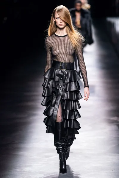 Look 34